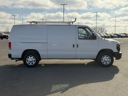 Used 2014 Ford E-150 and Econoline 150 image 6