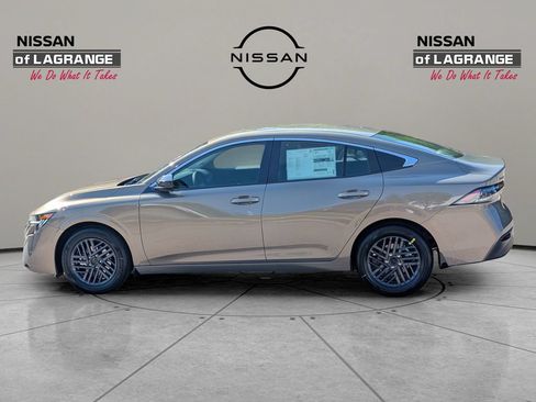 New 2026 Nissan Sentra SV w/ Floor Mat Package FWD image 8