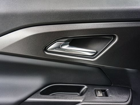 New 2026 Chevrolet Equinox EV LT FWD image 50