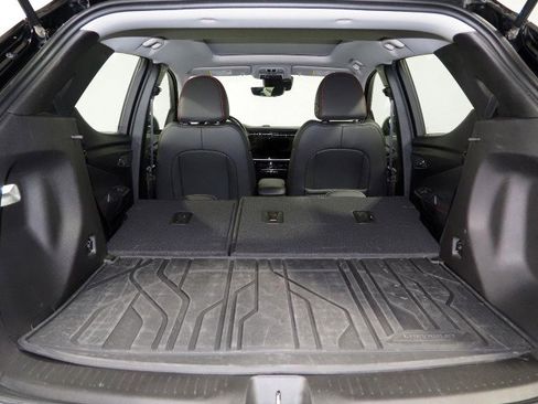 Used 2023 Chevrolet Bolt EUV Premier w/ Sun & Sound Package image 40