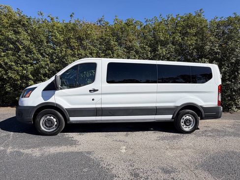 Used 2021 Ford Transit 350 XL image 4