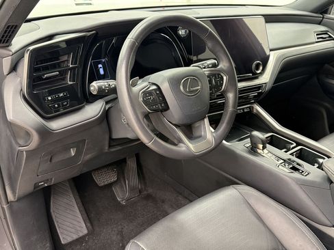 Used 2024 Lexus TX 350 FWD w/ Cold Weather Package image 4