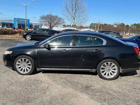 Used 2010 Lincoln MKS AWD image 8