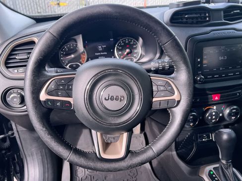 Used 2017 Jeep Renegade Limited FWD image 14