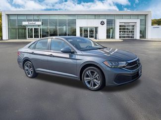 Certified 2024 Volkswagen Jetta SE FWD video 1