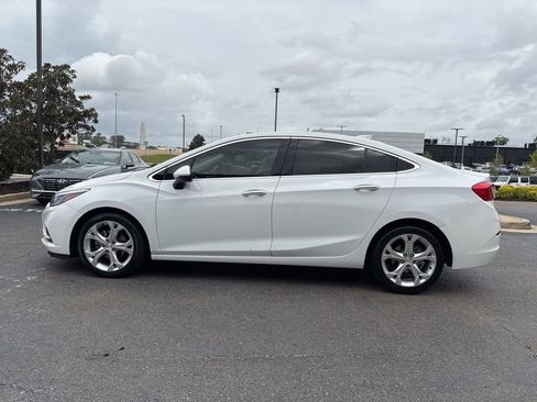 Used 2017 Chevrolet Cruze Premier FWD image 9