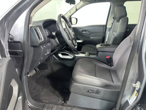 Used 2022 Nissan Frontier SV image 11