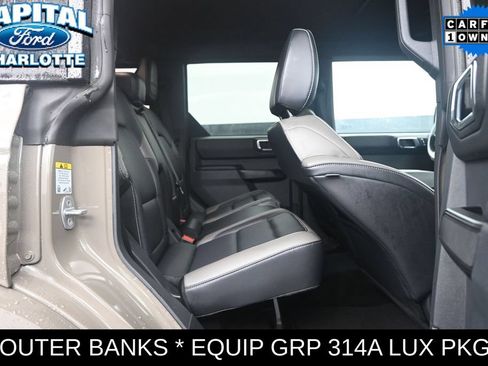 Used 2025 Ford Bronco Outer Banks AWD/4WD image 12