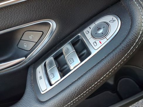 Used 2018 Mercedes-Benz C 300 4MATIC Sedan image 17