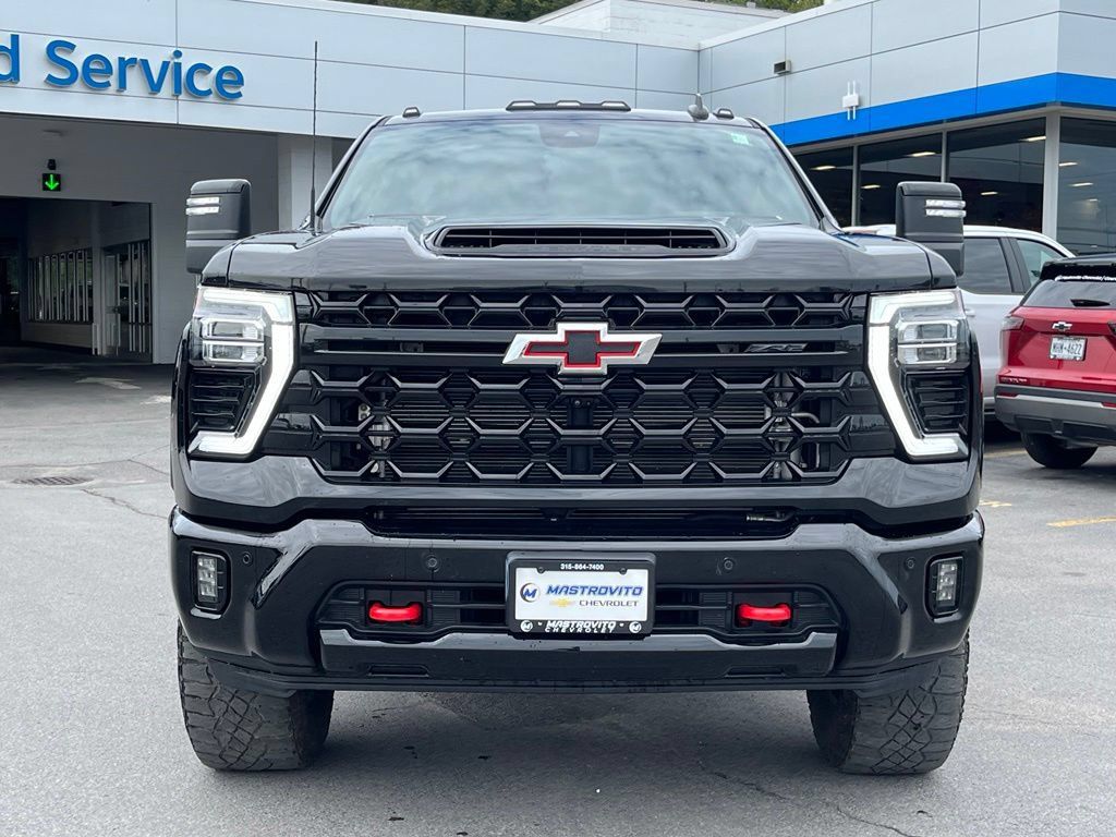 Used 2025 Chevrolet Silverado 2500 ZR2 AWD/4WD image 5