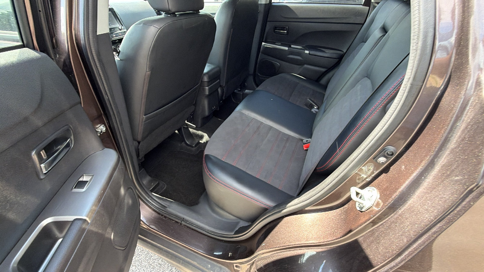 Used 2024 Mitsubishi Outlander Sport AWD image 23