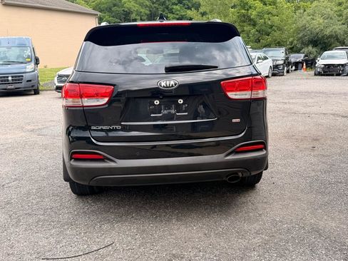 Used 2017 Kia Sorento AWD w/ LX Convenience Package image 5