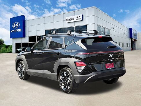 Certified 2025 Hyundai Kona SEL image 6