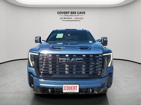 Used 2025 GMC Sierra 2500 Denali Ultimate w/ Max Trailering Package image 2