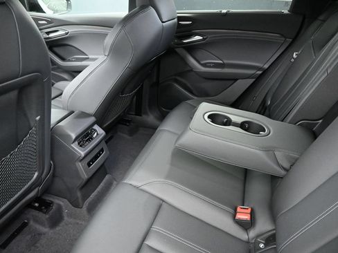 New 2027 Audi Q6 e-tron Premium Plus AWD/4WD image 18