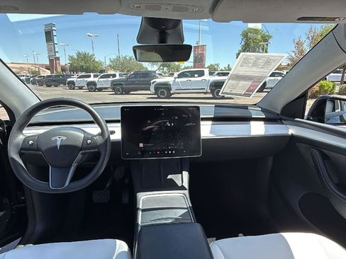 Used 2023 Tesla Model Y Long Range AWD/4WD image 15