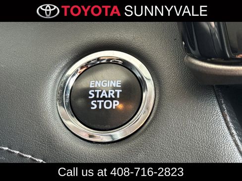 Used 2023 Toyota Highlander XLE FWD image 27