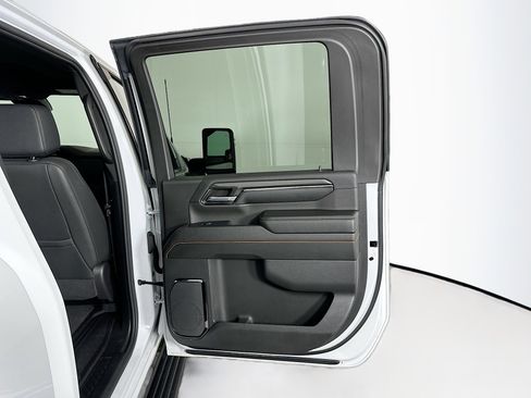 Used 2024 GMC Sierra 2500 AT4 w/ AT4 Premium Plus Package image 30