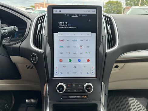 Used 2022 Ford Edge Titanium w/ Equipment Group 301A image 14