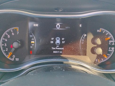 Used 2018 Jeep Grand Cherokee Altitude image 32