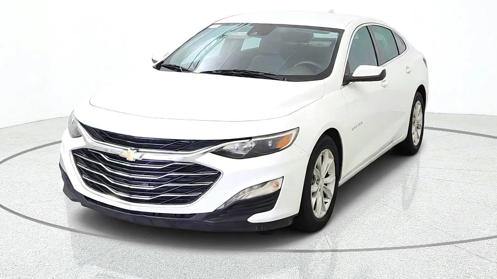 Used 2024 Chevrolet Malibu LT FWD image 3