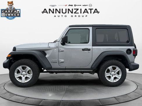 Used 2019 Jeep Wrangler Sport image 2