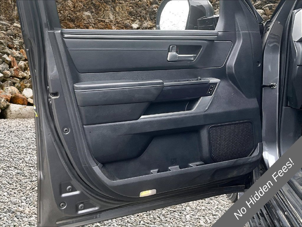 Used 2023 Toyota Sequoia Platinum AWD/4WD image 19