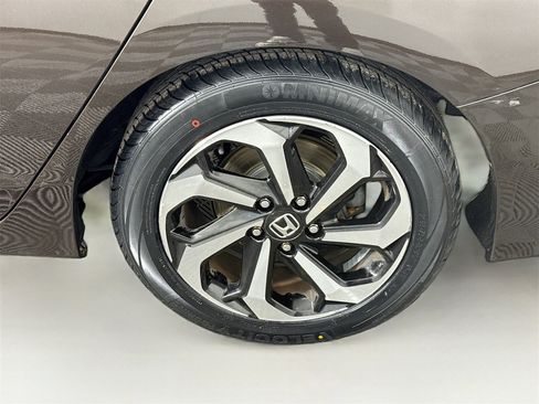 Used 2017 Honda Accord EX-L image 17