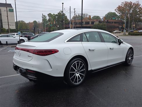 Certified 2023 Mercedes-Benz EQS 580 4MATIC Sedan image 5