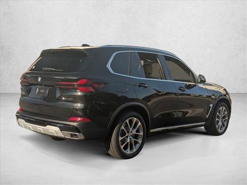 New 2026 BMW X5 xDrive40i image 2