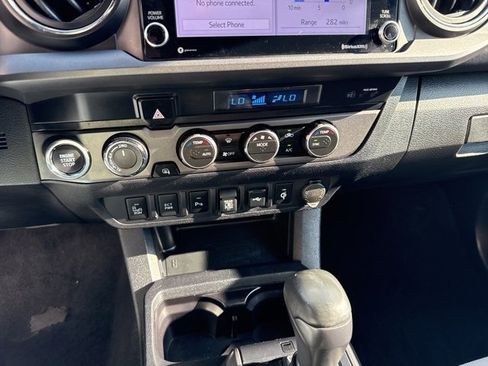Used 2023 Toyota Tacoma TRD Off-Road image 19