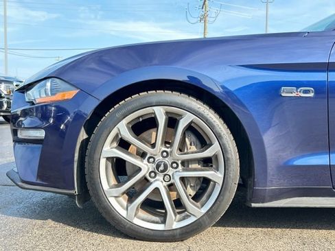 Used 2018 Ford Mustang GT Premium w/ Equipment Group 401A RWD image 17