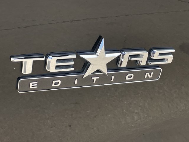 Used 2022 Chevrolet Silverado 1500 LTZ AWD/4WD image 32