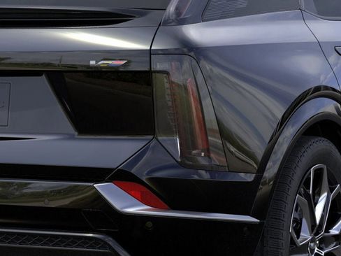 New 2026 Cadillac Optiq V image 11