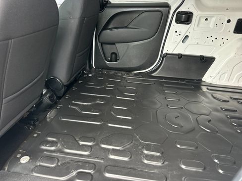 Used 2017 RAM ProMaster City Tradesman w/ Rear Back-up Camera Group FWD image 11