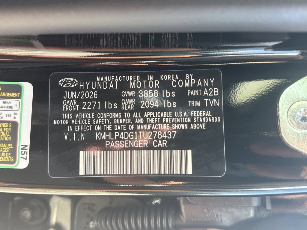 New 2026 Hyundai Elantra Limited FWD image 36