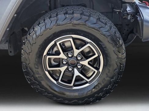 Used 2024 Jeep Wrangler Unlimited Rubicon image 9