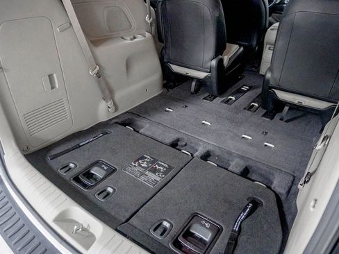 Used 2019 Kia Sedona EX FWD image 9