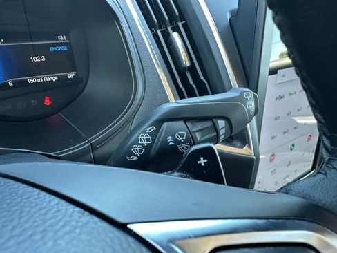 Used 2024 Ford Edge Titanium w/ Class II Trailer Tow Package image 27