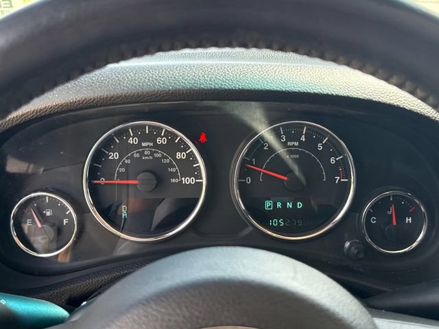 Used 2014 Jeep Wrangler Unlimited Sahara w/ Max Tow Package AWD/4WD image 15