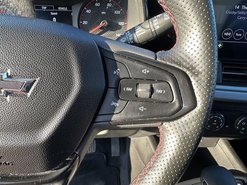 Used 2024 Chevrolet Trax RS w/ Driver Confidence Package FWD image 22