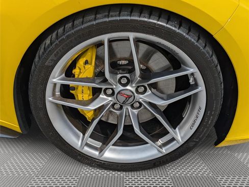 Used 2025 Chevrolet Corvette Z06 w/ Stealth Interior Trim Package RWD image 10