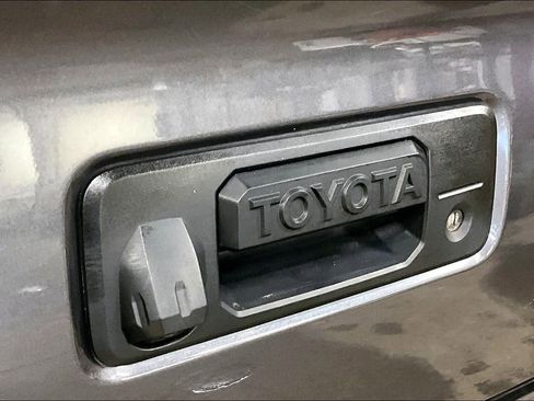 Certified 2022 Toyota Tacoma TRD Sport w/ Technology Package image 29