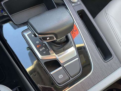 Used 2022 Audi Q5 2.0T Premium image 31