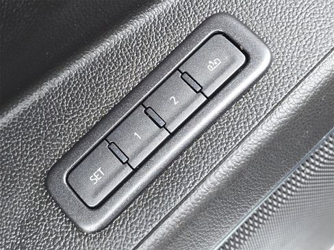 Used 2020 Chevrolet Tahoe LT image 26