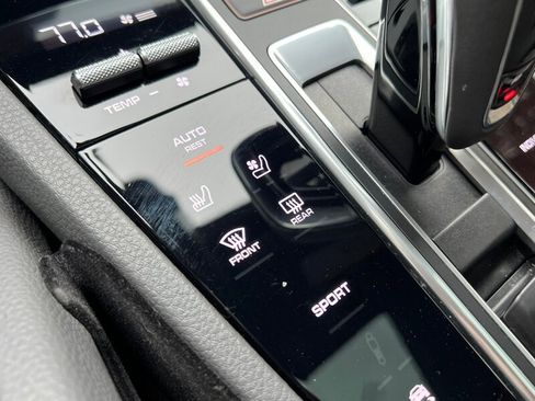 Used 2021 Porsche Cayenne image 39