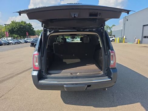 Used 2020 GMC Yukon XL Denali w/ Denali Ultimate Package AWD/4WD image 25