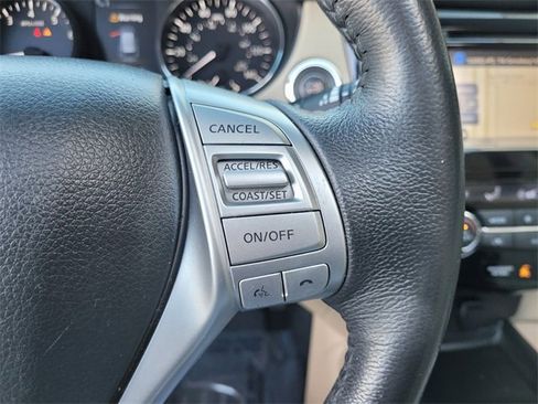 Used 2016 Nissan Rogue SL w/ SL Premium Package image 31