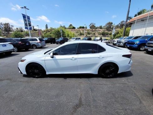 Used 2022 Toyota Camry XSE FWD image 5