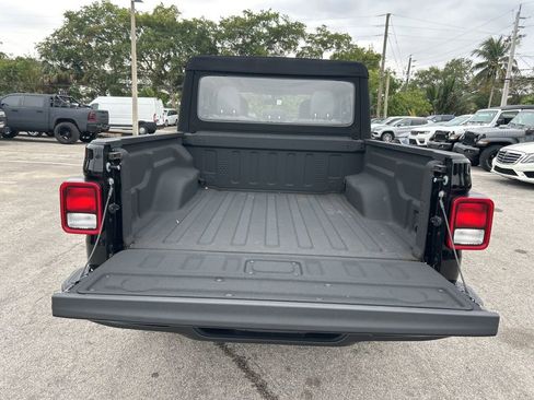 Used 2024 Jeep Gladiator Sport image 29